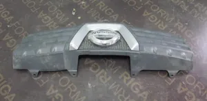 Nissan Qashqai Grille calandre supérieure de pare-chocs avant 9693M4213