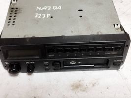 Mazda 323 F Radio/CD/DVD/GPS-pääyksikkö M0T017E1