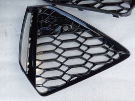 Audi RS6 C8 Grille inférieure de pare-chocs avant 4K8807682D