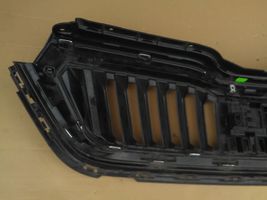 Skoda Scala Griglia superiore del radiatore paraurti anteriore 657853653