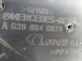 Mercedes-Benz Vito Viano W639 Rivestimento del tergicristallo A6398840074