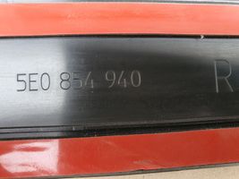 Skoda Octavia Mk3 (5E) Listwa drzwi przednich 5E0854940