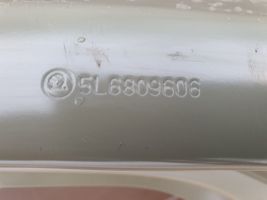 Skoda Yeti (5L) Listwa progowa przednia / nakładka 5L6809606