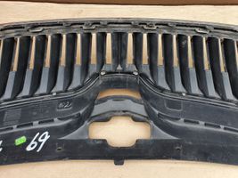 Skoda Rapid (NH) Maskownica / Grill / Atrapa górna chłodnicy 5JA853668