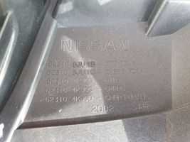 Nissan Navara D23 Etupuskurin ylempi jäähdytinsäleikkö 623105JT0A