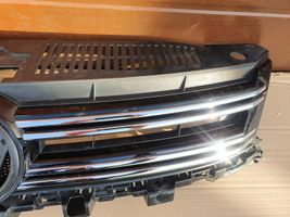 Volkswagen Tiguan Grotelės viršutinės 5N0853653E