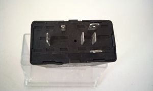 Volkswagen Bora Window wiper interval relay 4A0907440