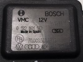 Audi A4 S4 B5 8D Moteur / actionneur de volet de climatisation 0132801149