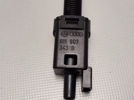 Audi A4 S4 B5 8D Sensore interruttore luci retromarcia 811907343