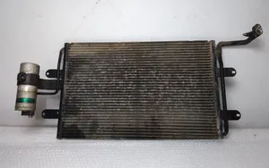 Audi TT Mk1 Jäähdyttimen lauhdutin (A/C) 1J0820411