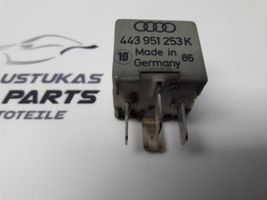 Audi 100 200 5000 C3 Autres relais 443951253K