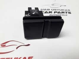 Citroen ZX Autres commutateurs / boutons / leviers 9606799177