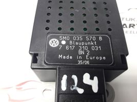 Volkswagen Golf V Amplificateur d'antenne 5M0035570B