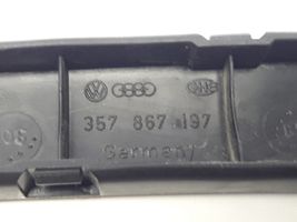 Volkswagen PASSAT B3 Takaoven kahvan kehys 357867197