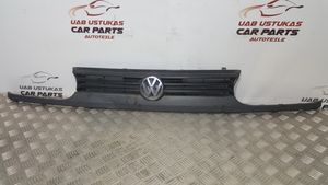 Volkswagen Golf III Griglia superiore del radiatore paraurti anteriore 1H6853653