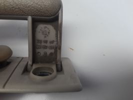 Audi 80 90 B3 Asidero interior delantero 893857607