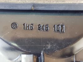 Volkswagen Vento Lampy tylnej klapy bagażnika 1H5945107