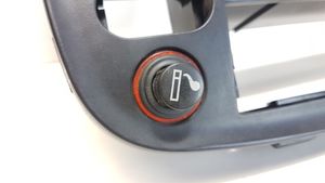 Seat Alhambra (Mk1) Verkleidung Radio / Navigation 7M0858089