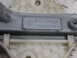 Renault Clio II Takaoven manuaalinen ikkunan nostin 7700842232