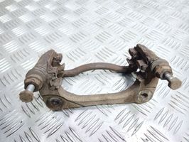 Suzuki SX4 Plaquette / support d'étrier avant 