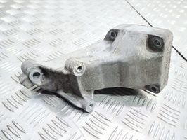 Mercedes-Benz C W203 Engine mounting bracket 