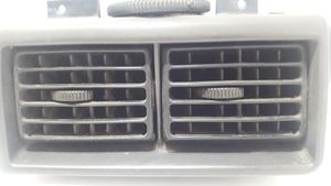 Audi 100 200 5000 C3 Garniture, panneau de grille d'aération latérale 443819983A