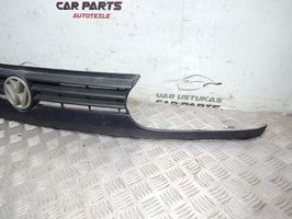 Volkswagen Golf III Grille calandre supérieure de pare-chocs avant 