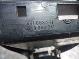 Audi 100 200 5000 C3 Kita centrinė konsolės (tunelio) detalė 441863241