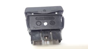 Citroen Saxo Electric window control switch 22681