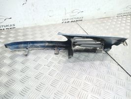 Renault Megane I Grotelės viršutinės 7700834200