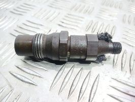 Volkswagen PASSAT B3 Injecteur de carburant 028130201C