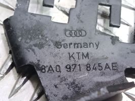 Audi 80 90 S2 B4 Autres pièces compartiment moteur 8A0971845
