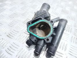 Volvo S40, V40 Termostat / Obudowa termostatu 8200065390