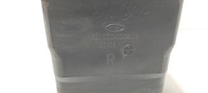 Ford Escort Kojelaudan sivutuuletussuuttimen kehys 83AGB018B08AA
