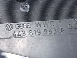 Audi 100 200 5000 C3 Garniture, panneau de grille d'aération latérale 443819983A