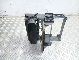 Audi 80 90 B3 Kita centrinė konsolės (tunelio) detalė 893857183