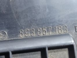 Audi 80 90 B3 Kita centrinė konsolės (tunelio) detalė 893857183