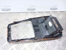 Nissan Primera Pavarų perjungimo svirties apdaila (plastikinė) 969352F910