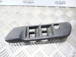 Nissan Primera Muu etuoven verhoiluelementti 80961