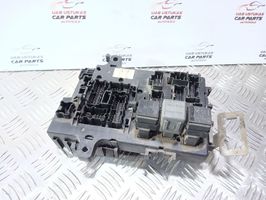 Nissan Primera Saugiklių blokas 285519F