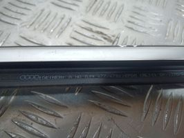 Audi A4 S4 B7 8E 8H Rivestimento modanatura parafango posteriore 8H0839477