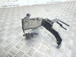 Audi A4 S4 B7 8E 8H Supporto pompa ABS 