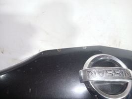 Nissan Primera Couvercle, capot moteur 