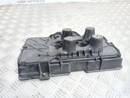 Volkswagen Golf IV Vassoio batteria 1J0915333