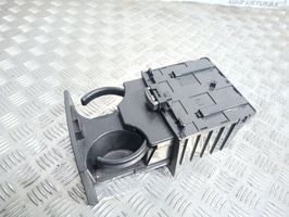 Chevrolet Captiva Cup holder front 