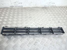 Volkswagen Golf IV Grille inférieure de pare-chocs avant 1J0853677D