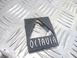 Skoda Octavia Mk1 (1U) Autres pièces intérieures 1U0857586