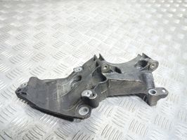 Nissan Qashqai Generatoriaus kronšteinas 8200669495