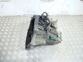 Nissan Qashqai Manuaalinen 6-portainen vaihdelaatikko 8084741