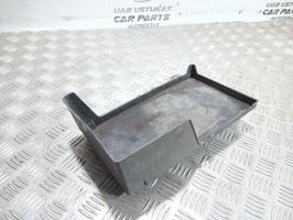 Mitsubishi Outlander Boîte de batterie 8201A004